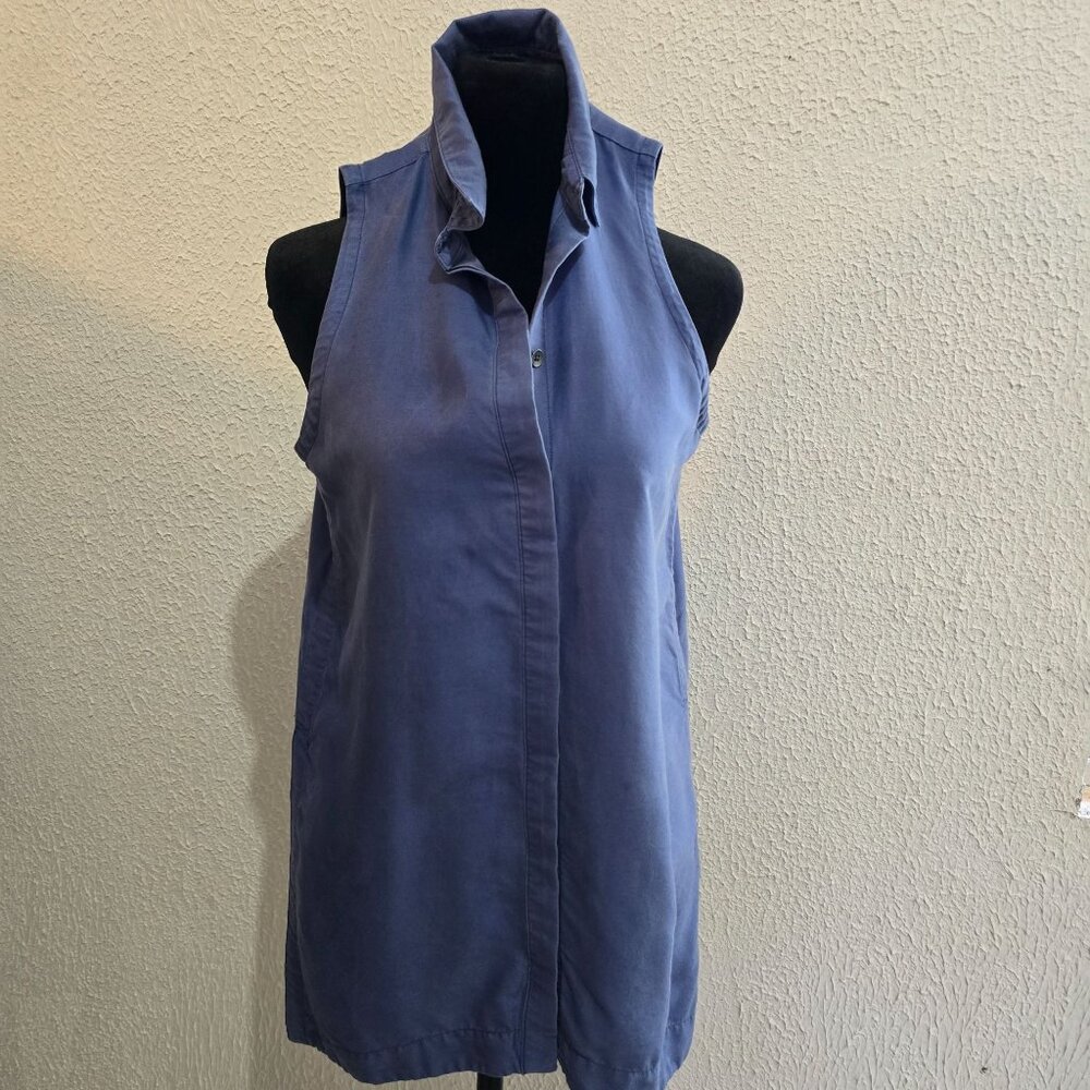 Athleta Womens Sleeveless Blue Button-Down Collared‎ Top Shirt